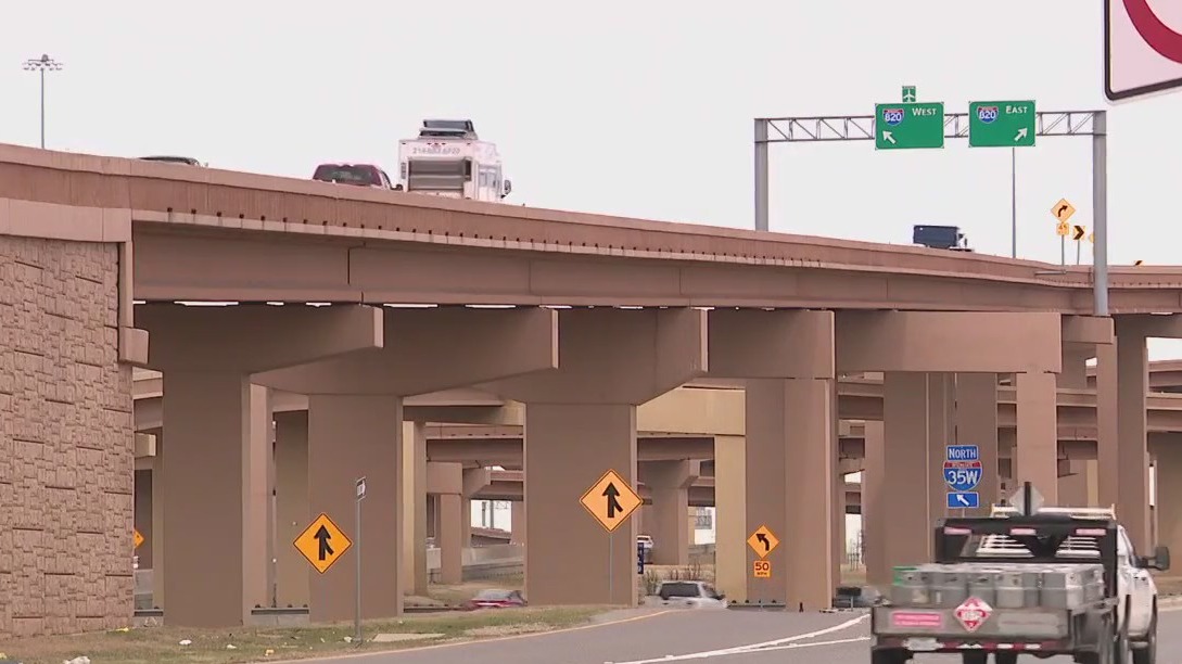 Fort Worth police officer jumps off overpass to avoid oncoming car